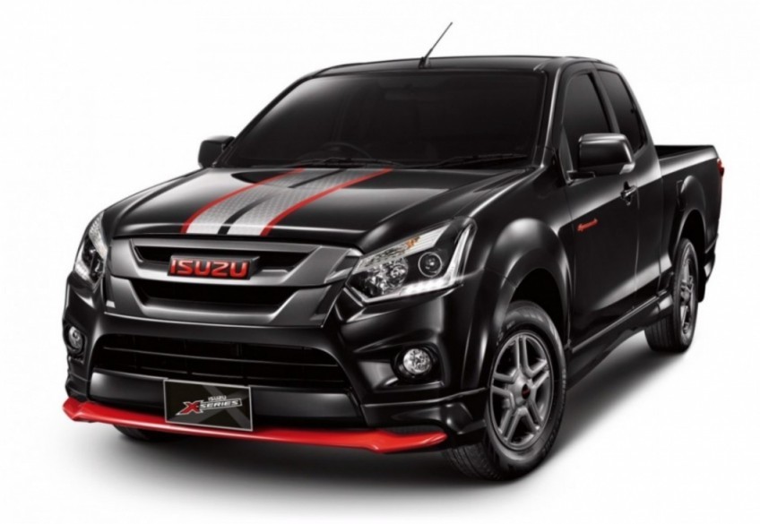 ชุดแต่งรอบคัน (ทรง X-series) รุ่นแค๊บ ตัวเตี้ย 8 ชิ้น สำหรับปี 2016-2017