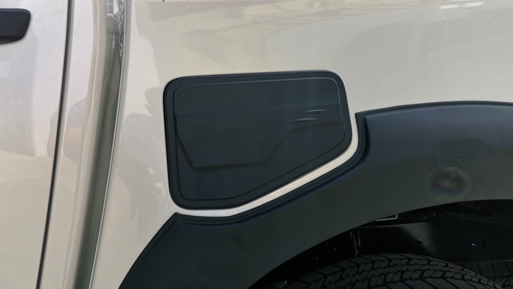 ครอบฝาถังน้ำมัน (สำหรับรุ่นตัวสูง) 4wd