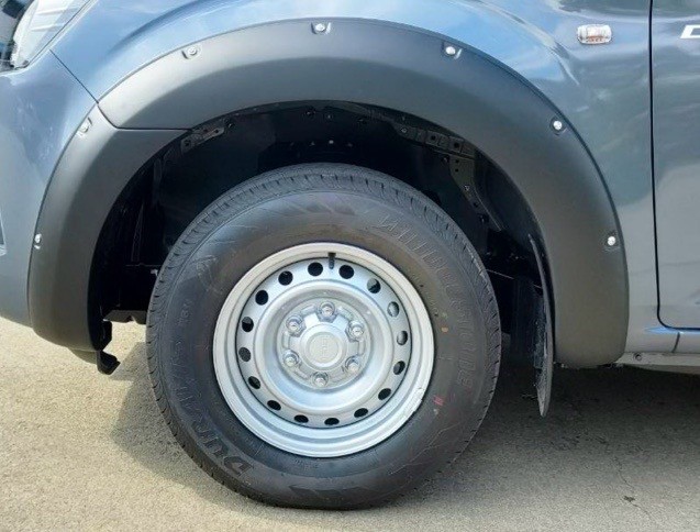 คิ้วล้อ (V.4) มีน๊อต 6 นิ้ว 6 ชิ้น สำหรับตัวตัว 2wd